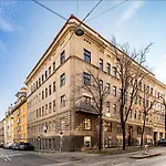 Der MANN! Tolle Wohnung mit zentraler U-Bahn! (54)