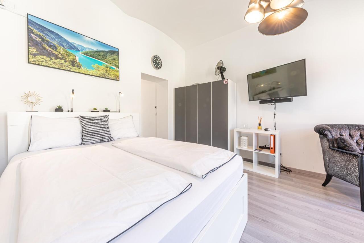 Apartment Der Mann! Tolle Mit Zentraler U-bahn!